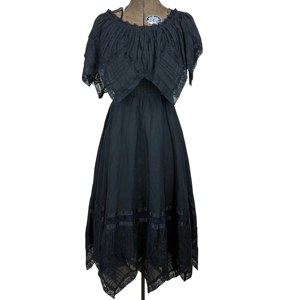 Vintage Mexican 70s Peasant Dress|6|Black Flounce Lace Cotton Whimsigoth Boho